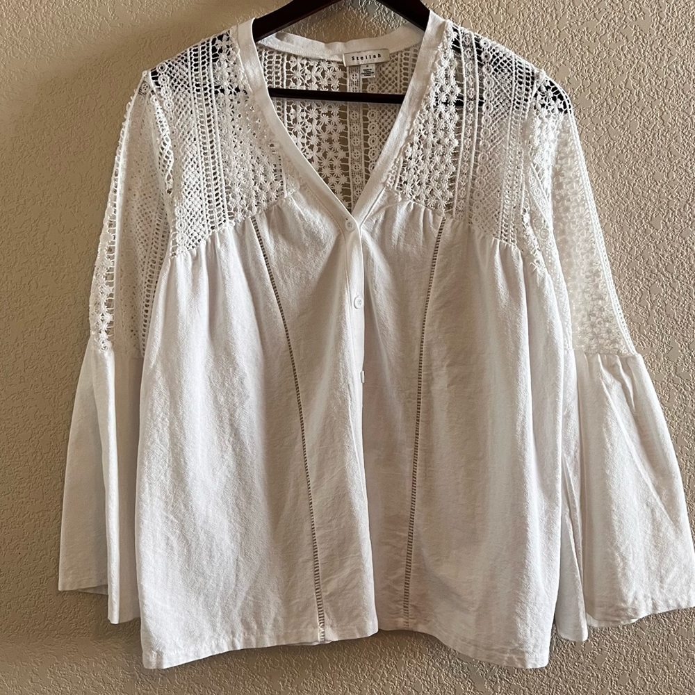 Stellah V-Neck Lace Button-Down Top Size Small